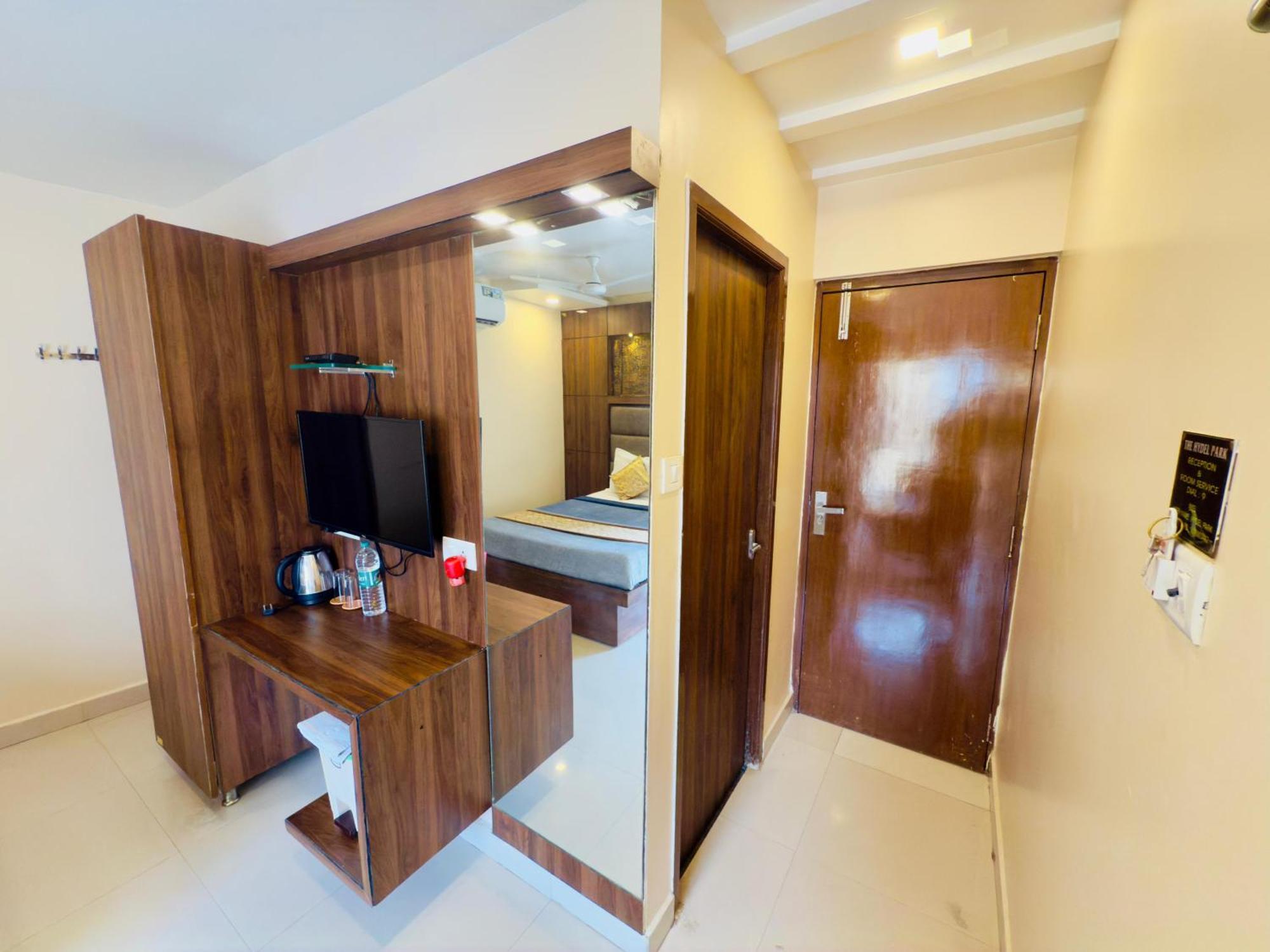 The Hydel Park - Business Class Hotel - Near Central Railway Station Chennai Exterior foto