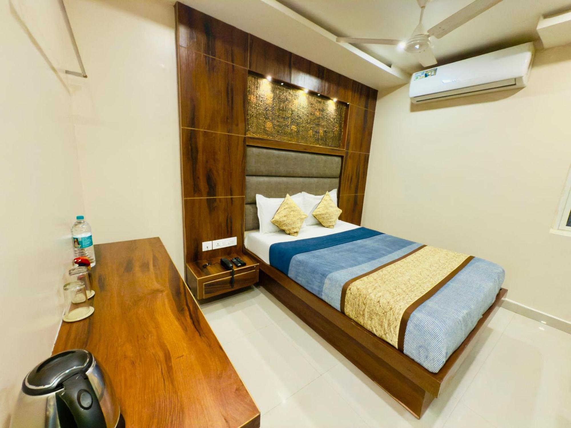 The Hydel Park - Business Class Hotel - Near Central Railway Station Chennai Exterior foto